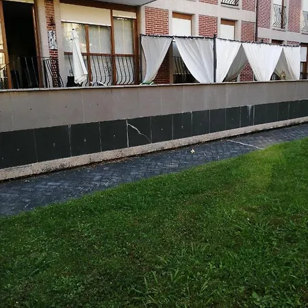 Mar Y Montana アパート *